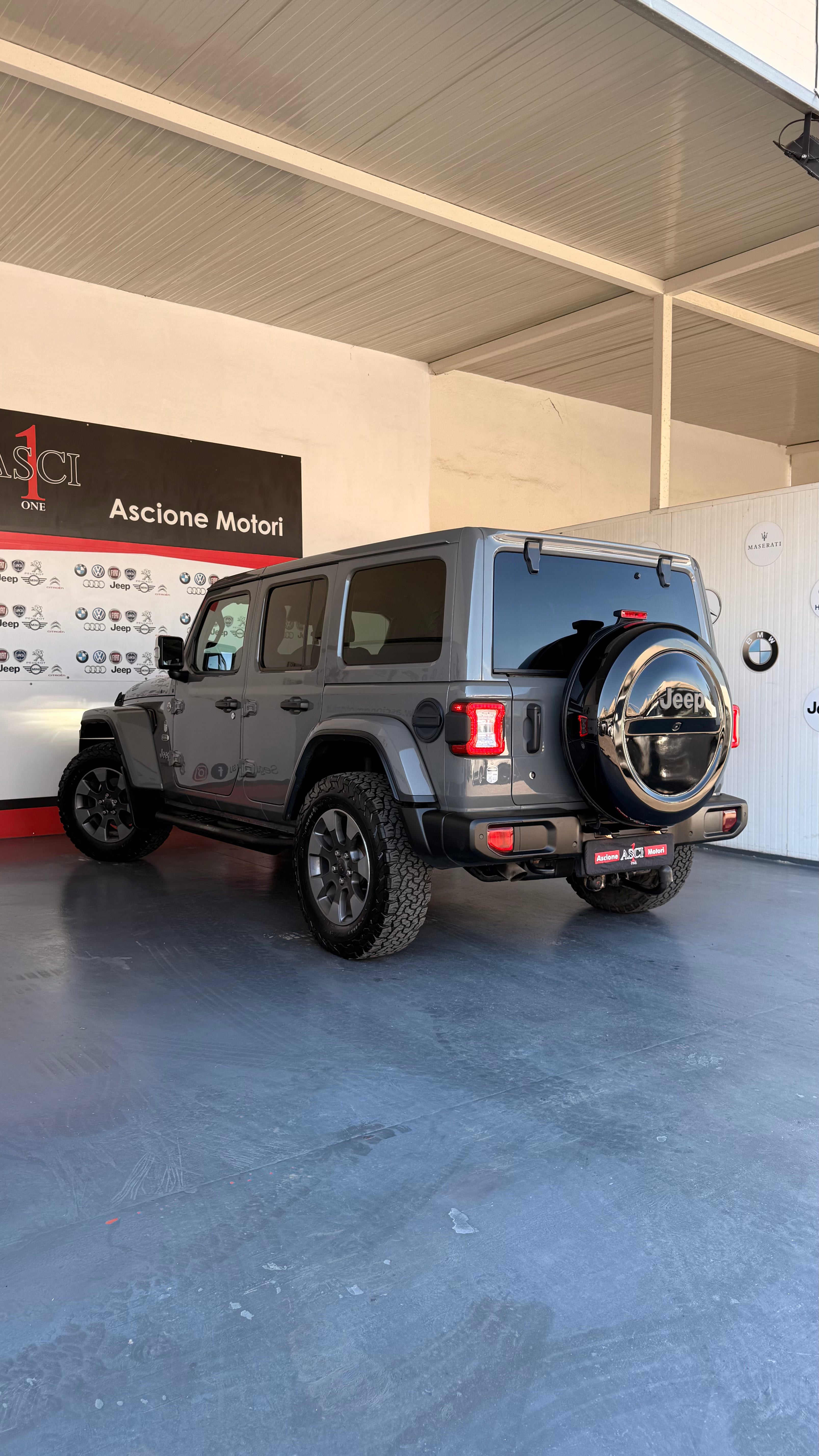 Jeep Wrangler Autocarro