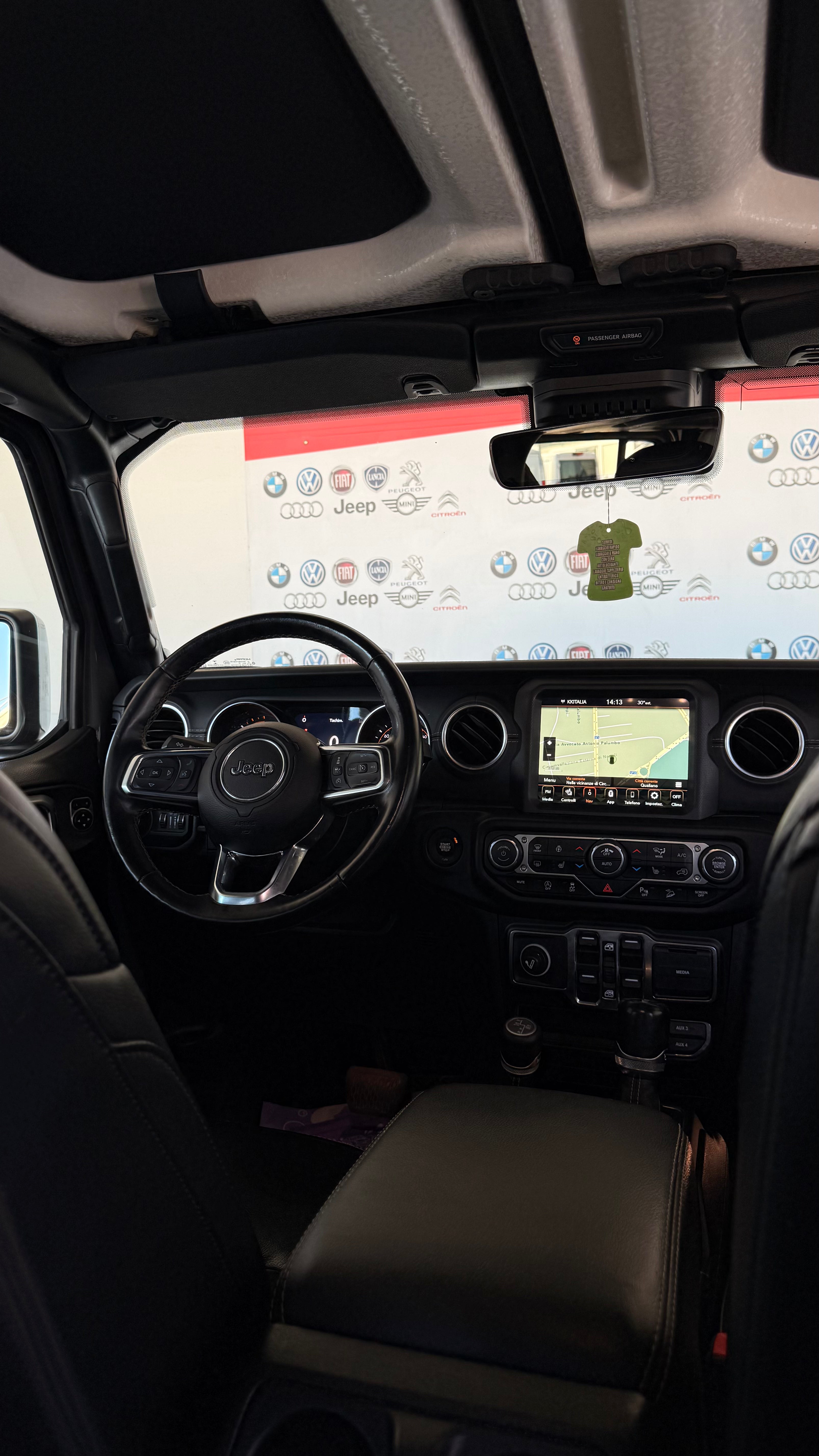 Jeep Wrangler Autocarro