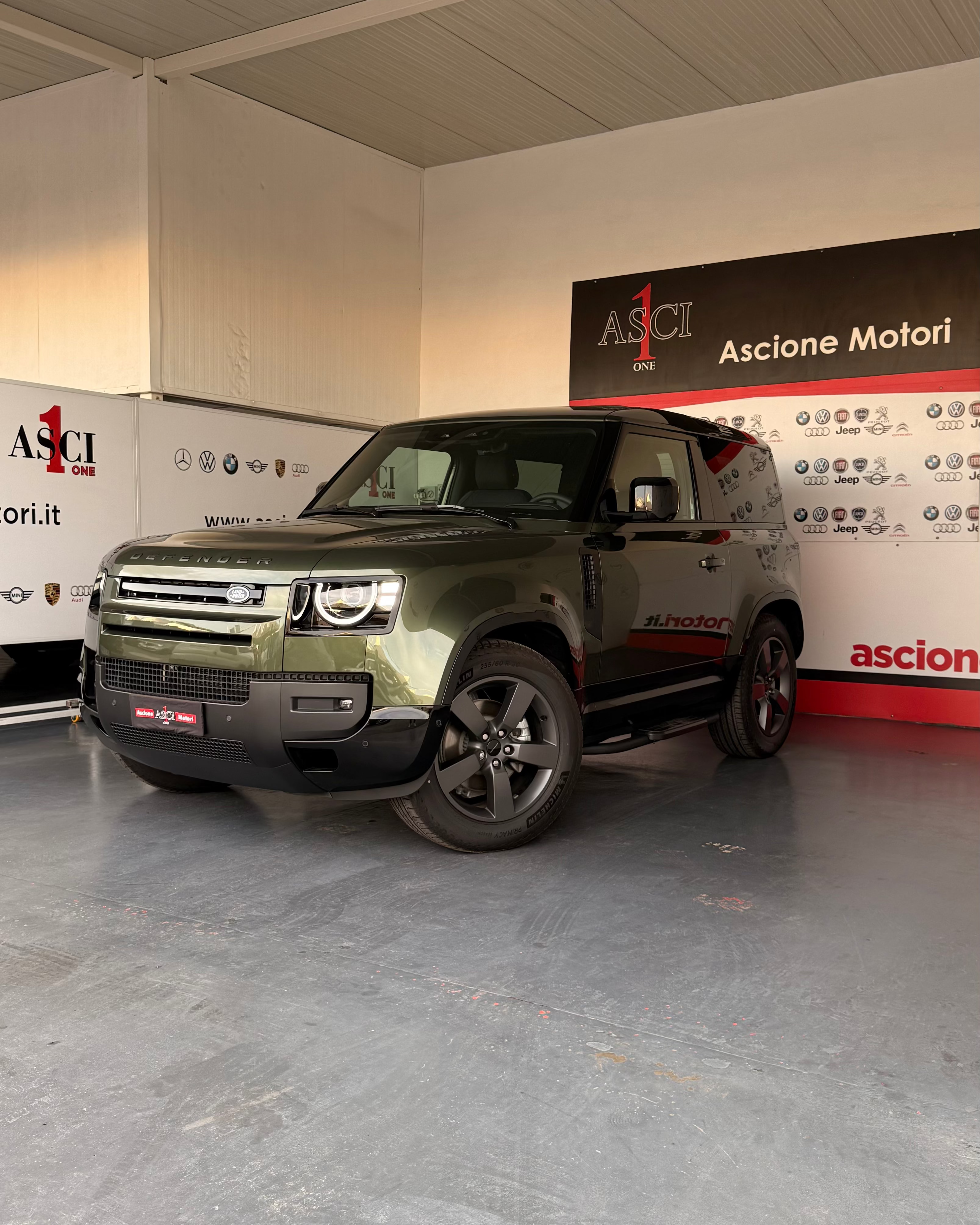 Land Rover Defender Iva deducibile