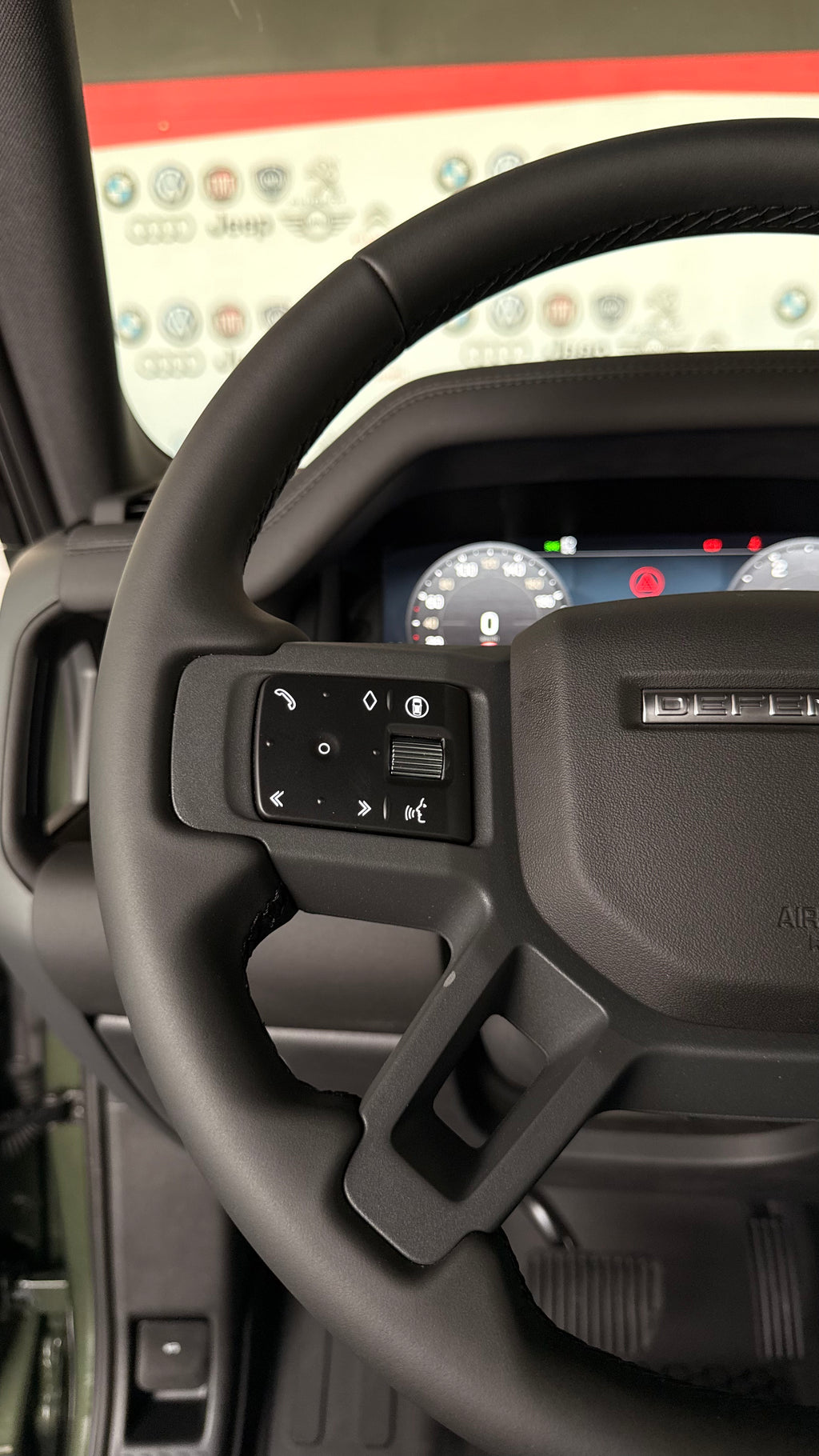 Land Rover Defender Iva deducibile