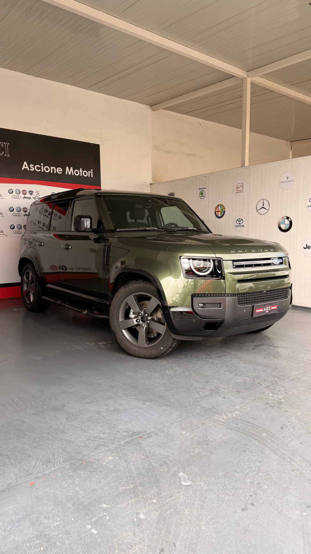 Land Rover Defender Iva deducibile