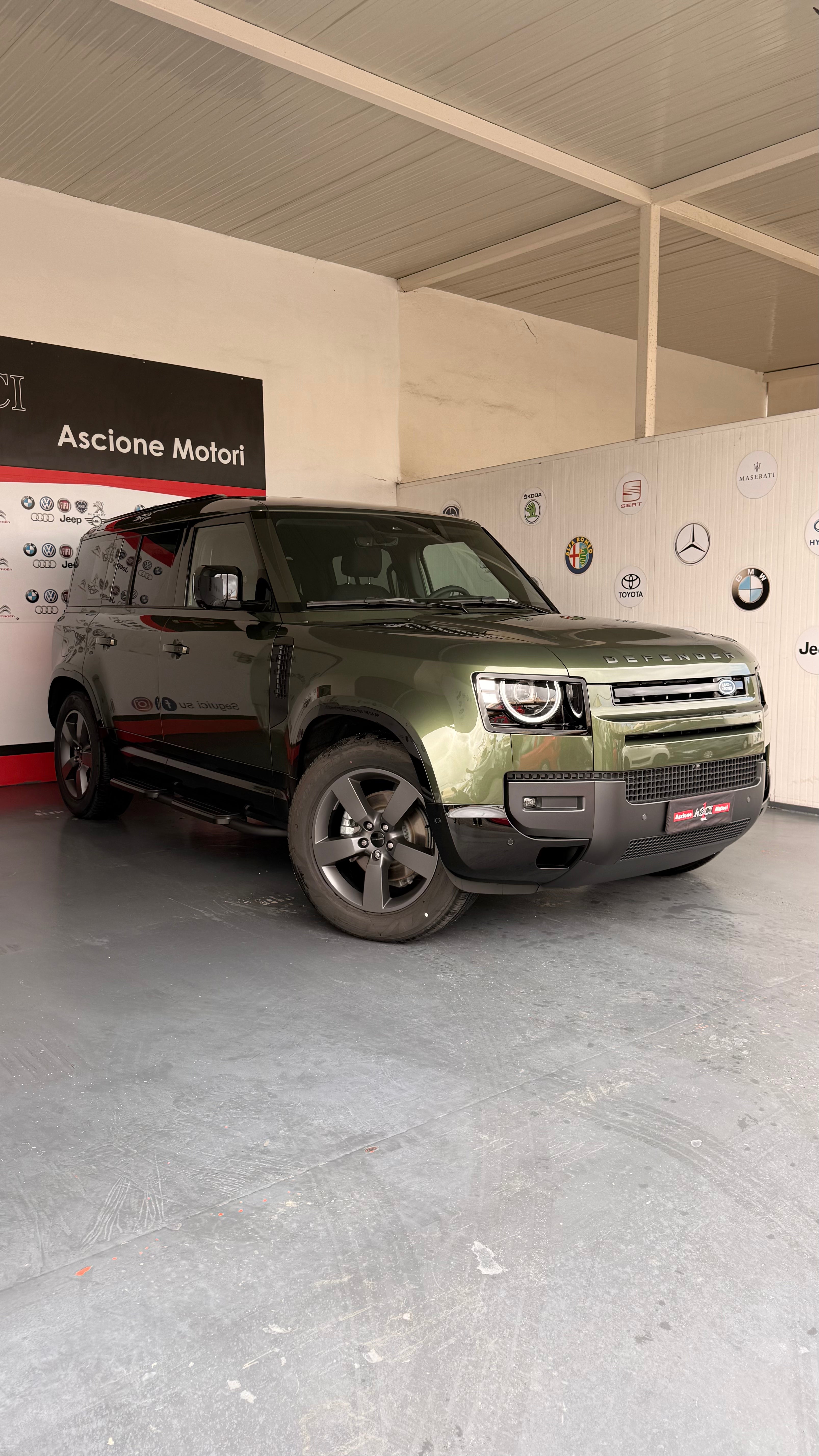 Land Rover Defender Iva deducibile