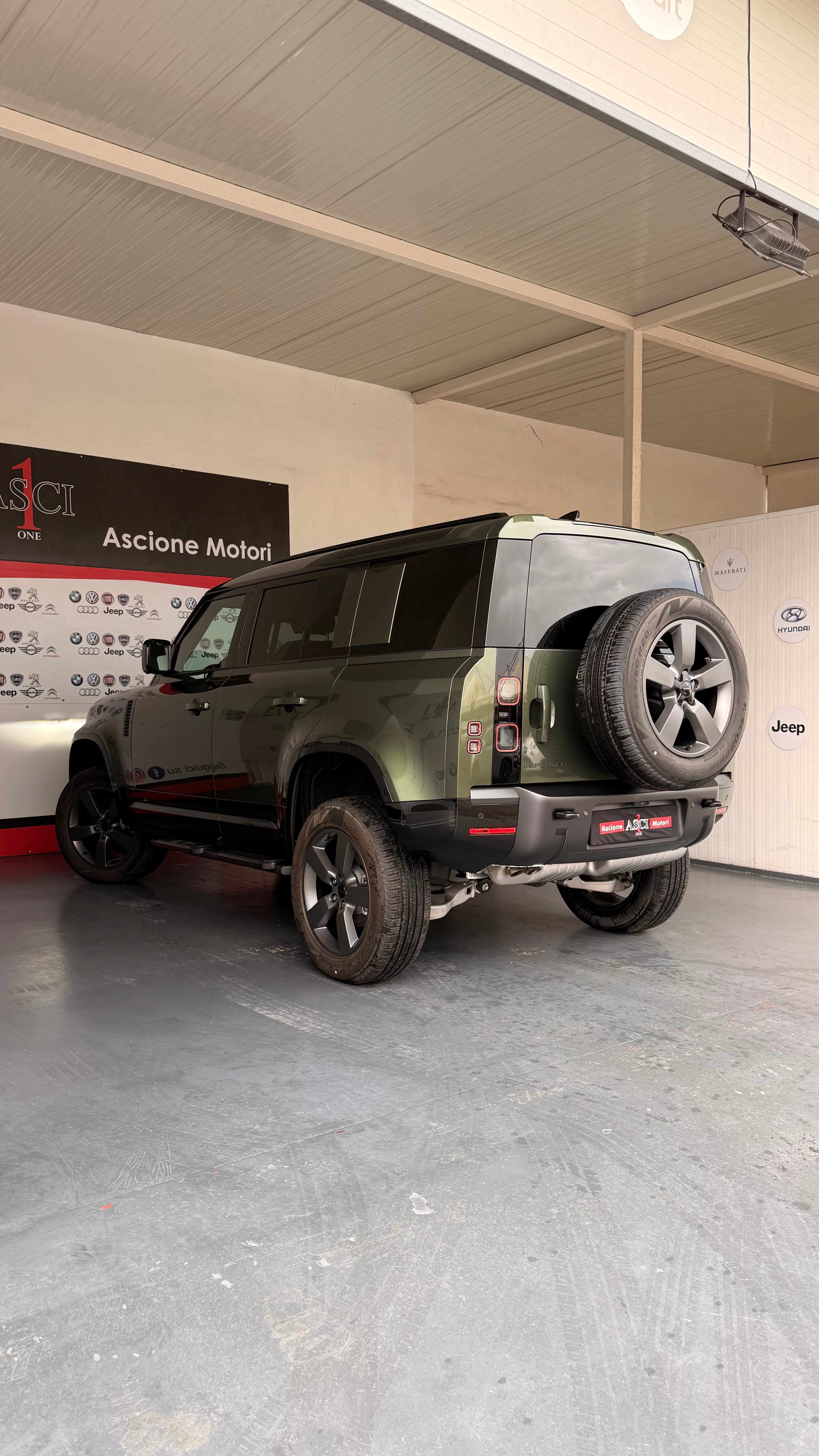 Land Rover Defender Iva deducibile