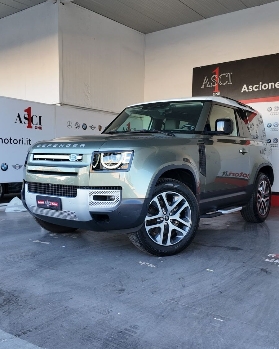 Land Rover Defender 90 X-DYNAMIC