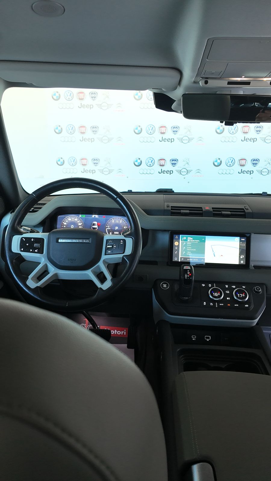 Land Rover Defender 90 X-DYNAMIC