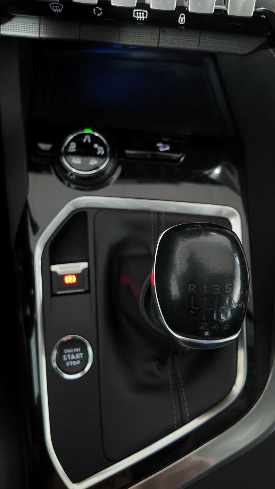 Peugueot 5008