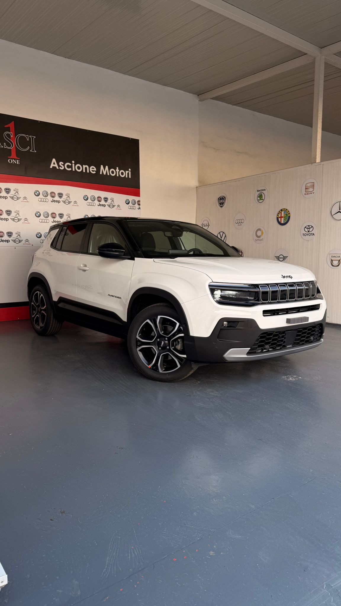 Jeep Avenger SUMMIT PRMO FINANZIAMENTO